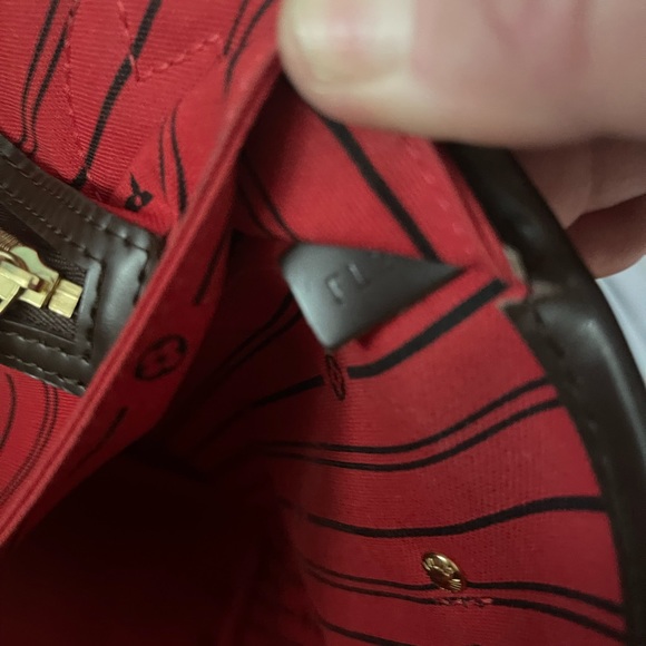 Brand new Louis Vuitton Tote bag - Picture 4 of 15